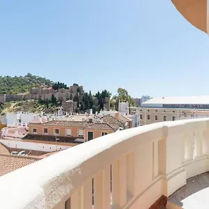 https://catedral-malaga-centro-tico-penthouse.hotelsinnerja.org